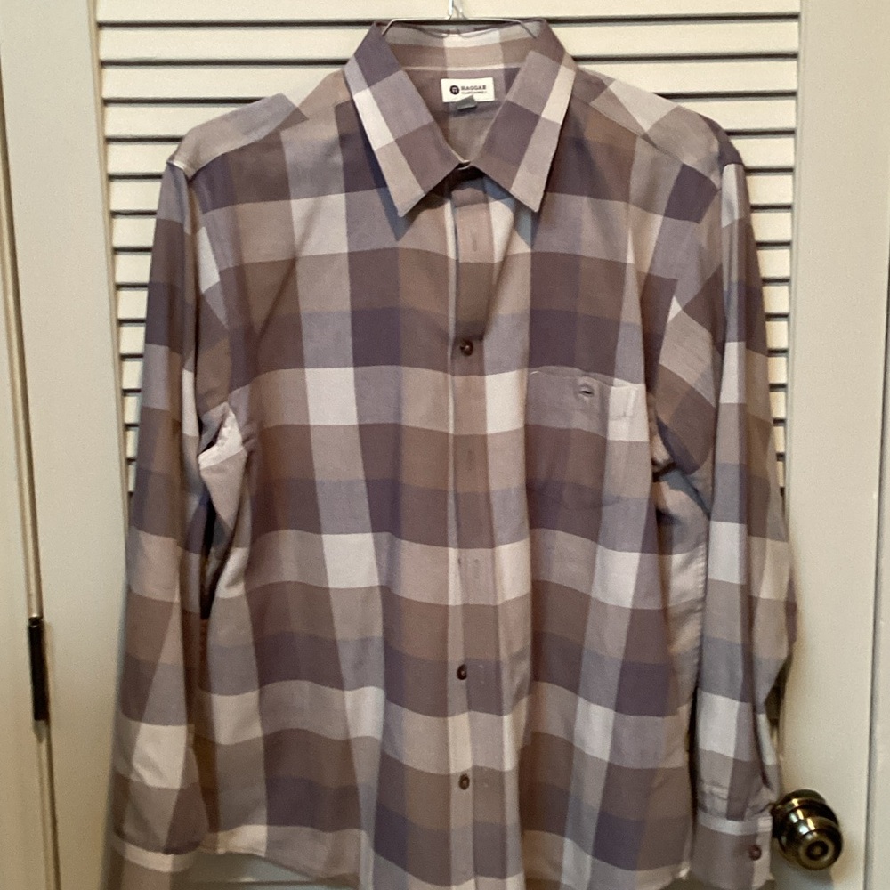 Haggar Men's Plaid Shirt in Gray and White